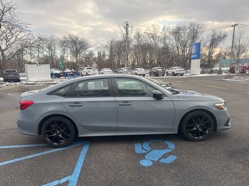 Used 2022 Honda Civic Sport image 9