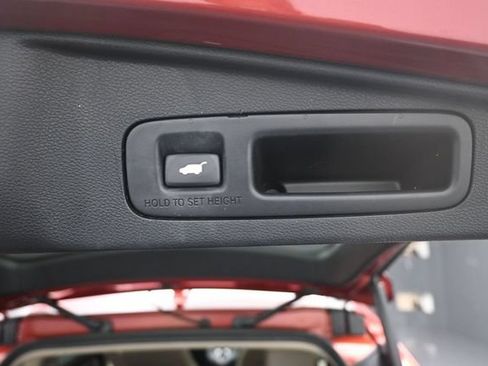 Used 2018 Honda CR-V Touring image 25