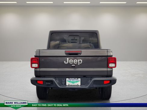 Used 2023 Jeep Gladiator Overland AWD/4WD image 5