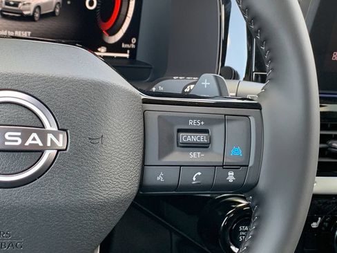 New 2026 Nissan Pathfinder SL w/ SL Premium Package FWD image 11