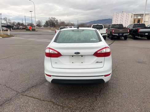 Used 2015 Ford Fiesta SE image 8