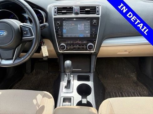 Used 2018 Subaru Outback 2.5i Premium AWD/4WD image 11