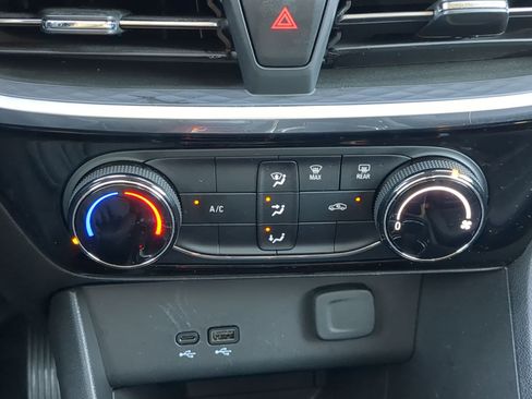 Used 2024 Buick Encore GX Sport Touring image 24