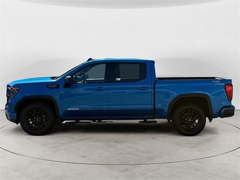 Used 2023 GMC Sierra 1500 Elevation w/ X31 Off-Road Package image 2
