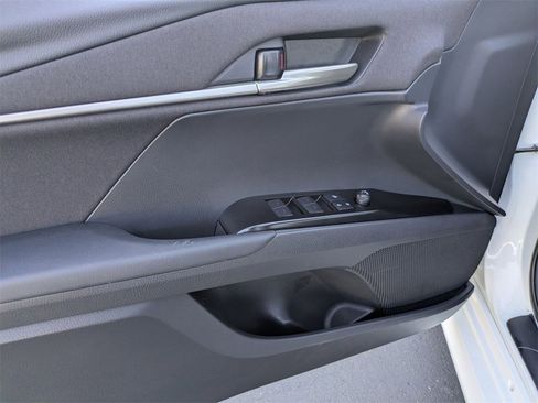 Used 2025 Toyota Camry LE image 15