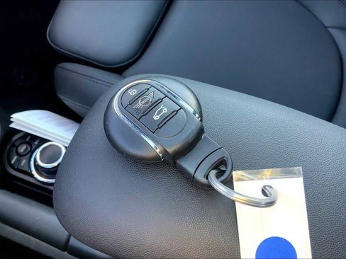 Used 2023 MINI Cooper S image 13