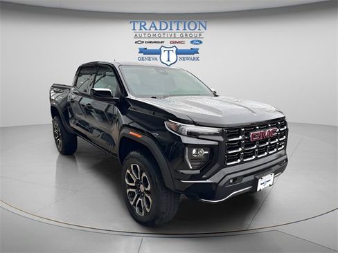 Used 2024 GMC Canyon AT4 image 5