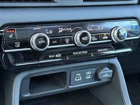 New 2025 Honda Pilot Touring image 26