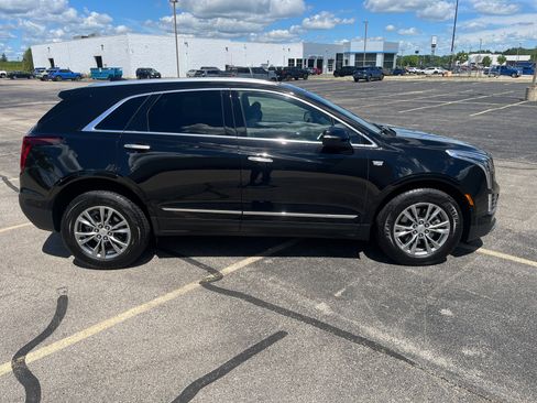 Used 2023 Cadillac XT5 Premium Luxury w/ Technology Package AWD/4WD image 9