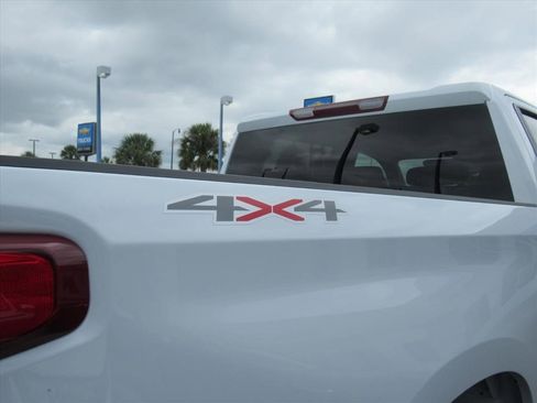 Certified 2025 Chevrolet Silverado 1500 LT image 8