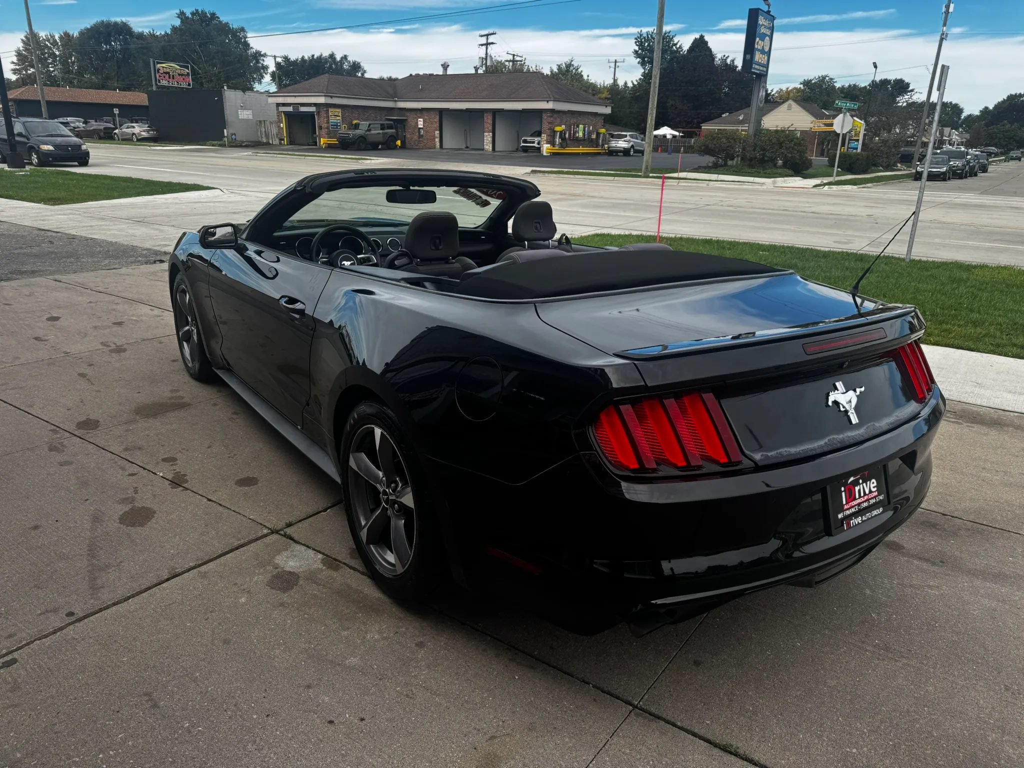 Used 2015 Ford Mustang Convertible w/ Equipment Group 051A RWD image 12