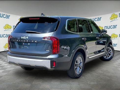 Used 2023 Kia Telluride LX AWD/4WD image 6
