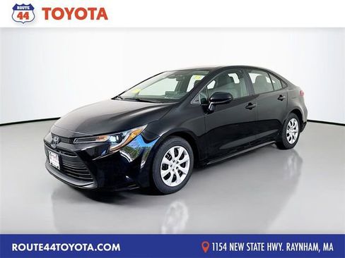 Used 2024 Toyota Corolla LE FWD image 1