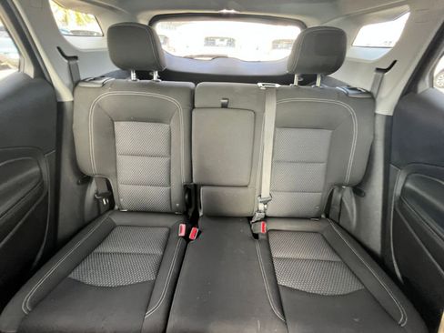 Used 2024 GMC Terrain SLE FWD image 38