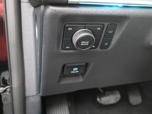 New 2025 Ford Expedition Platinum w/ Driver's Package image 13