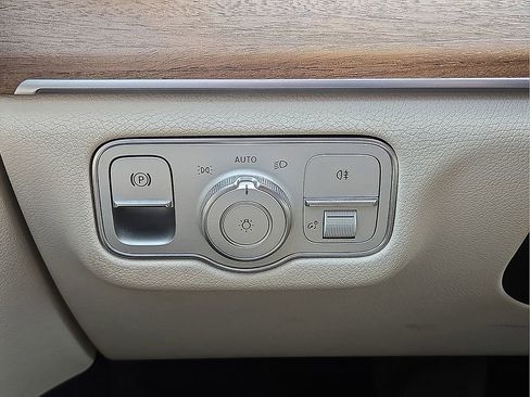 Used 2024 Mercedes-Benz GLE 350 4MATIC image 24