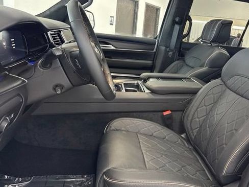New 2026 Jeep Grand Wagoneer Summit AWD/4WD image 15
