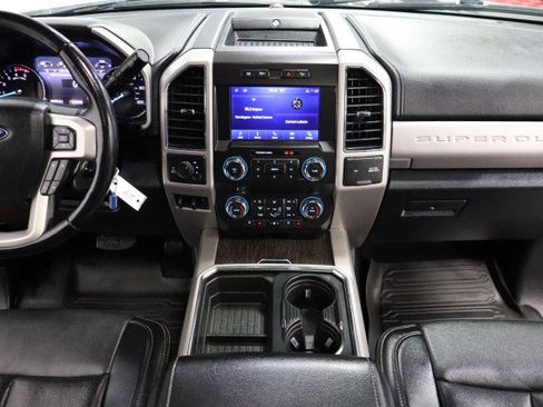 Used 2021 Ford F250 Lariat w/ Lariat Value Package AWD/4WD image 7
