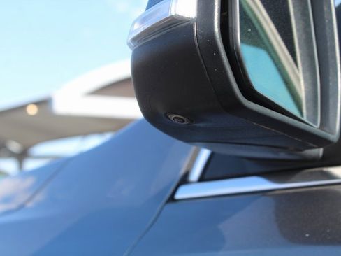 Used 2021 GMC Acadia Denali w/ Denali Technology Package image 15