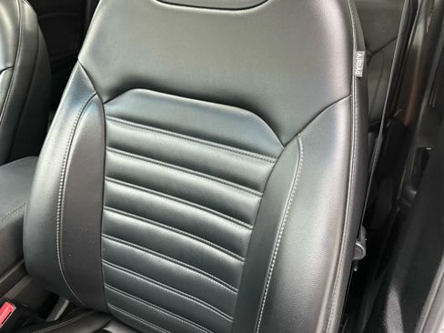 Used 2020 Ford Edge SEL w/ Convenience Package image 16