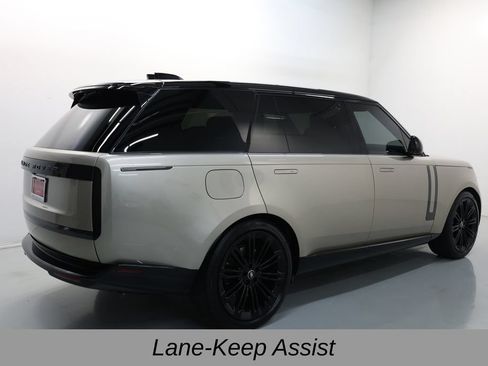 Used 2025 Land Rover Range Rover Long Wheelbase SE AWD/4WD image 33