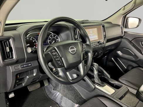 Certified 2025 Nissan Frontier S RWD image 17