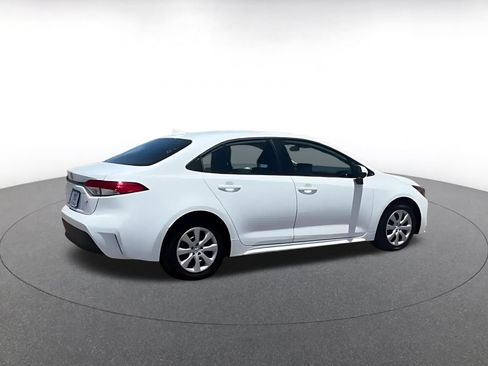 Used 2025 Toyota Corolla LE FWD image 15