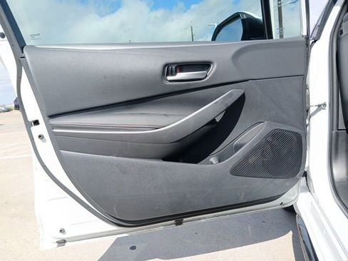 Used 2024 Toyota Corolla SE image 17