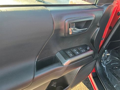 Used 2023 Toyota Tacoma TRD Sport image 20