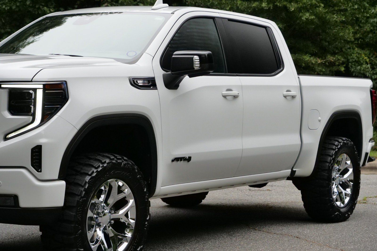 Used 2024 GMC Sierra 1500 AT4 w/ Technology Package AWD/4WD image 39