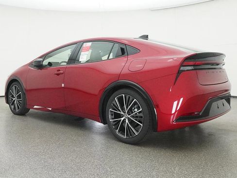 New 2025 Toyota Prius XLE image 14