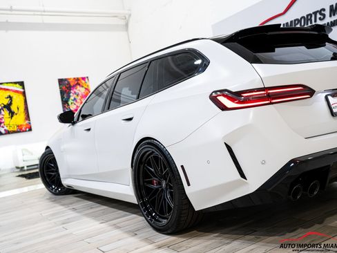 Used 2026 BMW M5 Touring AWD/4WD image 90