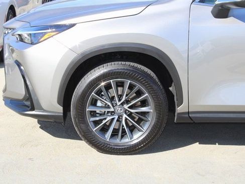 Certified 2025 Lexus NX 250 FWD image 4