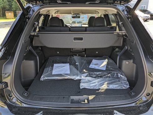 New 2025 Mitsubishi Outlander SE image 13