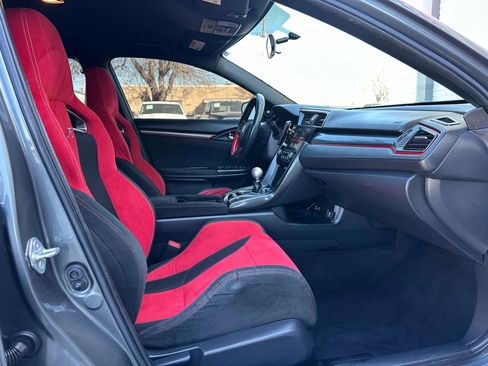 Used 2019 Honda Civic Type R image 22