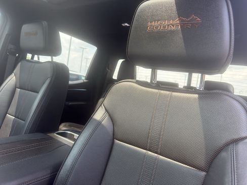 Certified 2025 Chevrolet Silverado 1500 High Country w/ High Country Premium Package AWD/4WD image 28