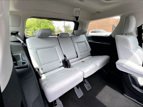 Certified 2025 Ford Expedition Platinum AWD/4WD image 27