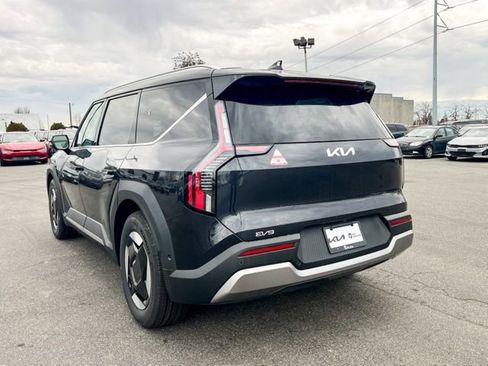 New 2026 Kia EV9 Wind image 10