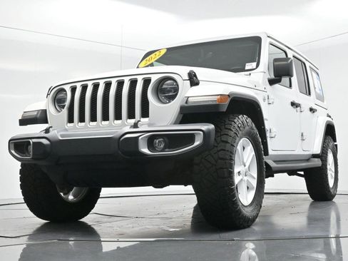 Used 2022 Jeep Wrangler Unlimited Sahara w/ LED Lighting Group AWD/4WD image 48
