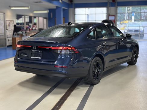 New 2025 Honda Accord SE image 4