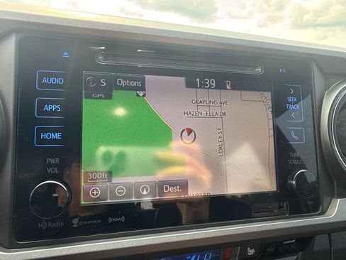 Used 2017 Toyota Tacoma 4x4 Double Cab image 32