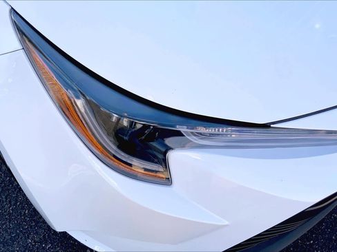 Used 2025 Toyota Corolla LE image 25