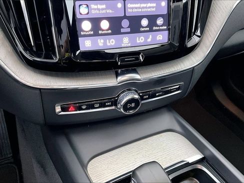 Used 2025 Volvo XC60 B5 Plus w/ Climate Package AWD/4WD image 30