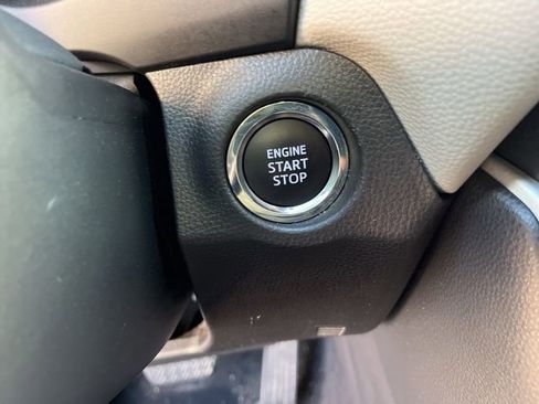 Used 2025 Toyota RAV4 Limited FWD image 23