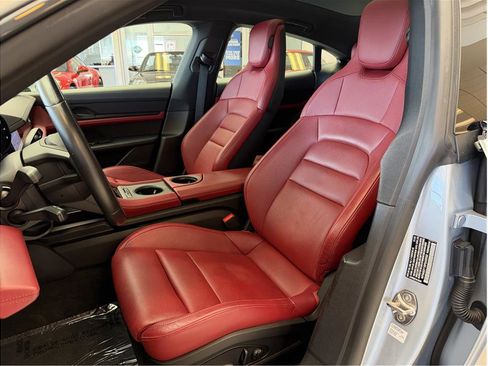 Used 2023 Porsche Taycan 4S w/ Premium Package image 22