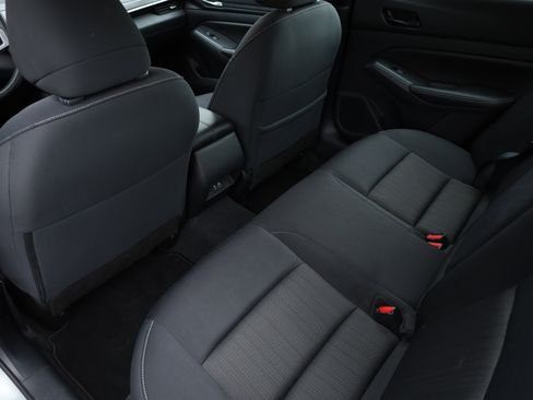 Used 2024 Nissan Altima 2.5 SV image 14