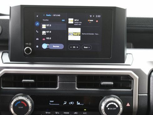 Certified 2025 Toyota 4Runner SR5 AWD/4WD image 19
