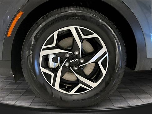 Used 2024 Kia Sportage LX image 33