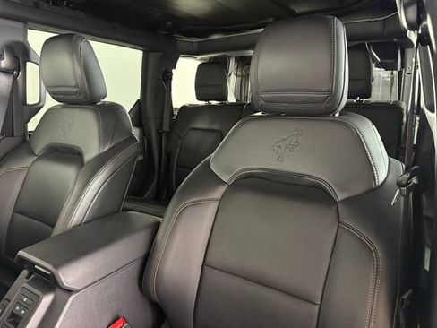 Used 2023 Ford Bronco Badlands image 5