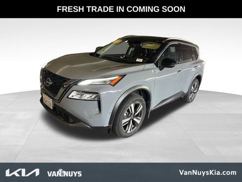 Used 2023 Nissan Rogue SL w/ SL Premium Package image 1